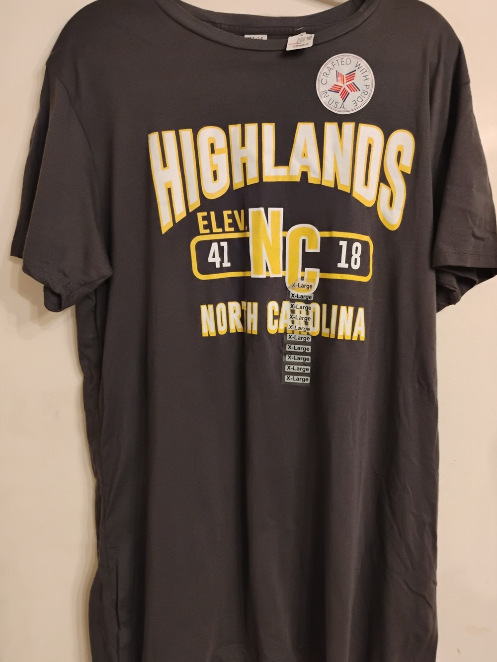 ipsy Charcoal Short Sleeve Tee with Yellow & White Highlands Graphic